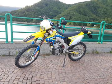 Suzuki RM-Z 450 E - 2011 solo 30 ore reali PERMUTE