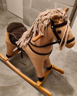 Cavalluccio in tessuto a dondolo ...Nitrisce