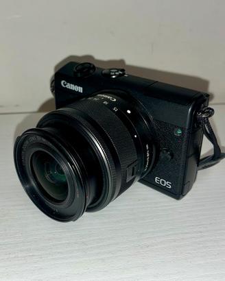 Canon eos m200 + Obiettivo 15-45mm + Accessori