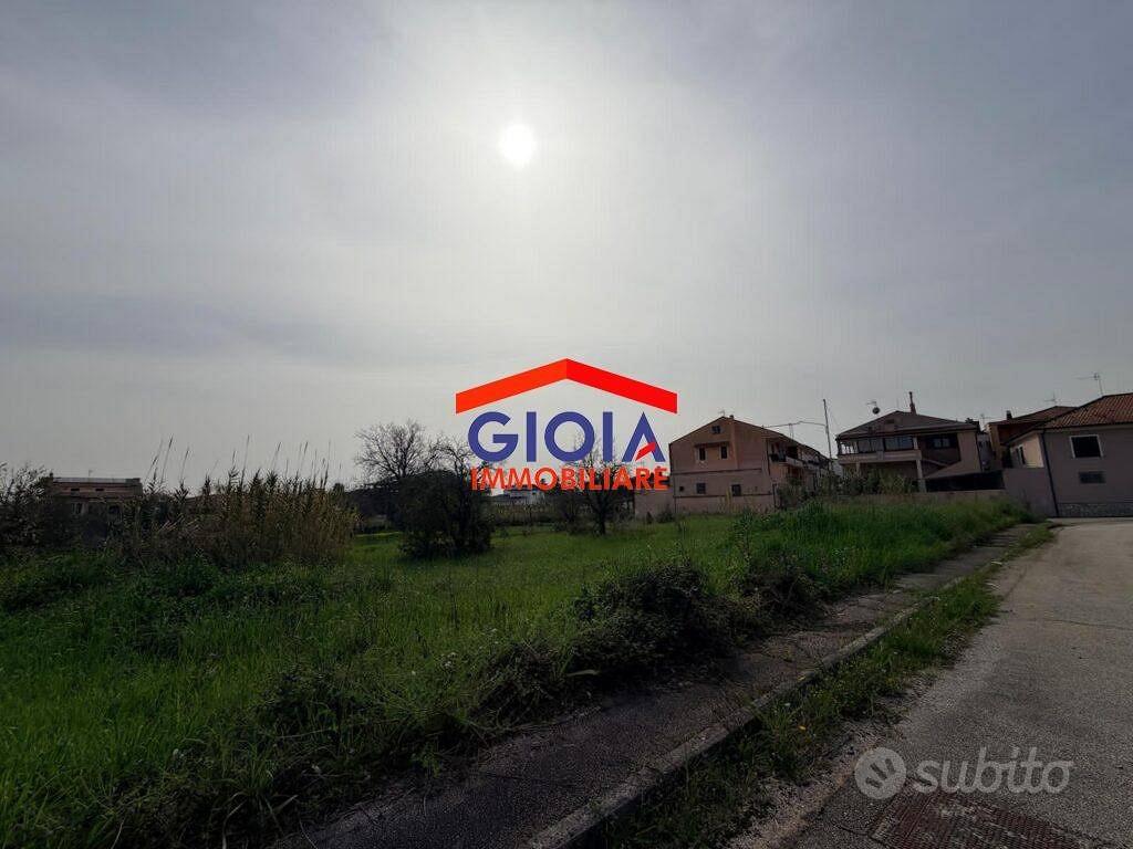 Terreno di 840 m² a Falciano del Massico - Vista 2