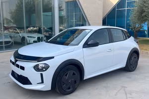 Lancia Ypsilon 1.2 turbo 100CV - possibilità noleg