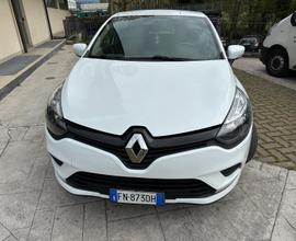 Renault Clio 1.2 75 CV 5 porte Duel