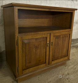 Mobile basso in legno massello di ciliegio
