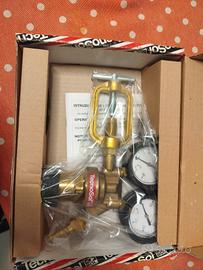 riduttore di pressione per acitilene nuovo