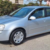 Golf V 1.6 GPL