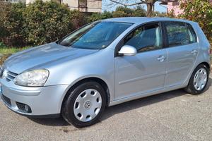 Golf V 1.6 GPL