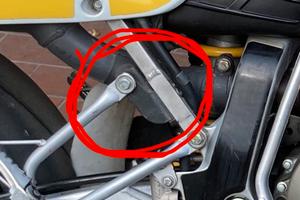 Honda xr 650 staffa per pedana/scarico