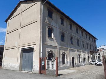 Vendita Immobile di grandi dimensioni