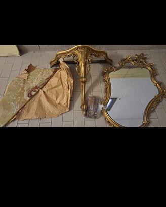 Consolle da ingresso classica in oro con specchier