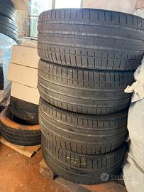 Gomme vredestein 275/45 R20