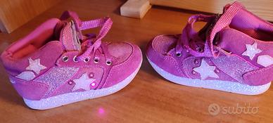 Scarpe bimba n.25 con luci – glitter fucsia ⭐