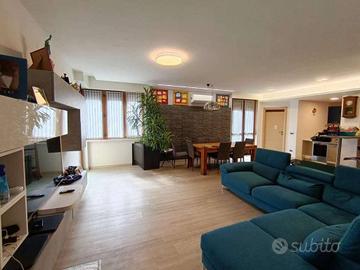 Appartamento di 130 m² con 4 locali a Sondrio