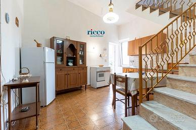 Licusati: porzione di fabbricato