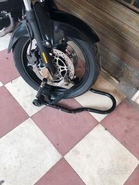 Carrello alza moto