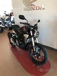 honda transalp 650  Motomarche Latini - moto scooter Senigallia