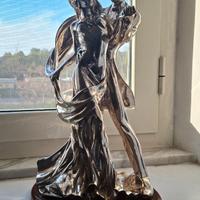 Sculture di ballerini in argento