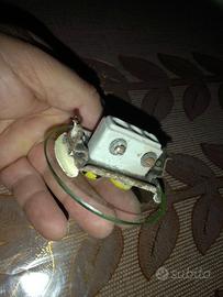 Antica presa a muro ricevente vetro e ceramica dia