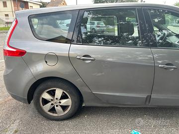 RENAULT Grand Scénic - 2009