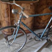 Bicicletta vintage Bianchi 1970 con Campagnolo 4