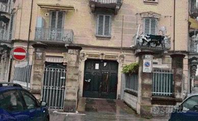Immobile in asta di 38 m² a Torino