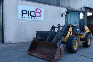 Pala gommata New Holland W80TC