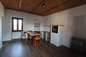 Bilocale ristrutturato + posto auto