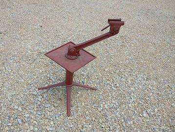 CAVALLETTO IN GHISA EPOCA VINTAGE RIPARAZIONE BICI