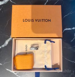 Anello LV Louis Vuitton - Abbigliamento e Accessori In vendita a Milano