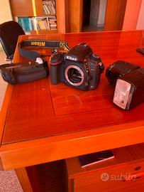 Kit Nikon D750 + MB-D16 + Flash SB-910 + zaino
