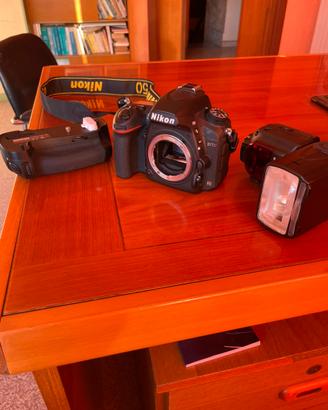 Kit Nikon D750 + MB-D16 + Flash SB-910 + zaino