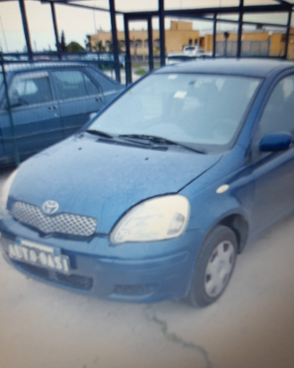 Toyota yares 1 4 td 2004 ricambi