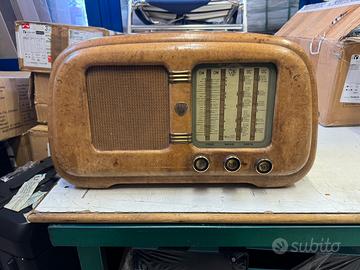 Radio d’epoca Vega mod. 525