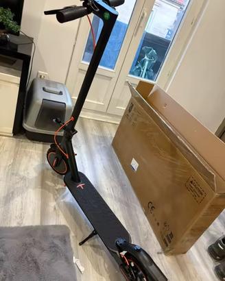 TODIMART T3 – Monopattino Elettrico 350W