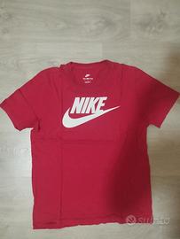 T-Shirt Nike Rossa - Classic Logo Bianco 