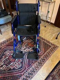 Sedia a rotelle pieghevole