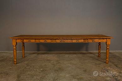 Tavolo artigianale in cedro 12 cassetti