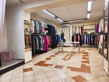 Attività Commerciale di Abbigliamento in Zona Stra