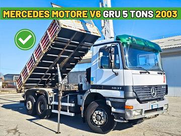 Camion ribaltabile Con Gru Mercedes-Benz Actros