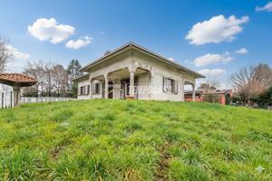 LURAGO MARINONE - VILLA SINGOLA DA TERMINARE