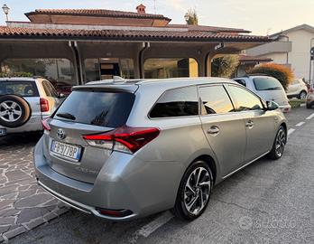 Toyota Auris Touring Sports 1.8 Hybrid Active