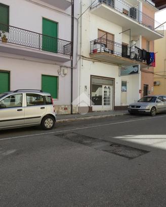 NEGOZIO A POLICORO