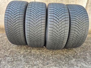 4 Gomme. 225 / 45 / R 17.  4 stagione 