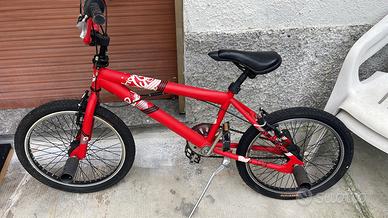 Bmx bicicletta
