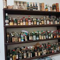 mobile da parete più bottigliette liquore da colle