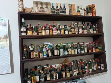 mobile da parete più bottigliette liquore da colle