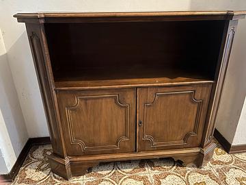 Madia in legno – stile classico