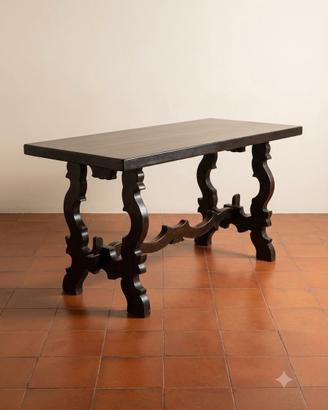 Tavolo in legno massiccio tipo fratino