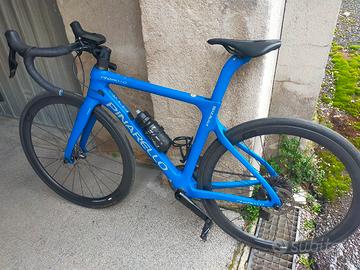Pinarello Paris cambio elettronico sram rival 12v