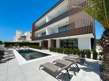 Jesolo-centrale-con piscina-2camere-2bagni