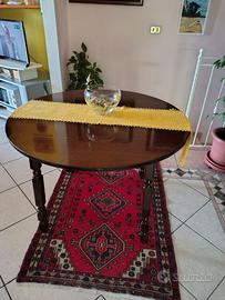 Tavolo in legno massello